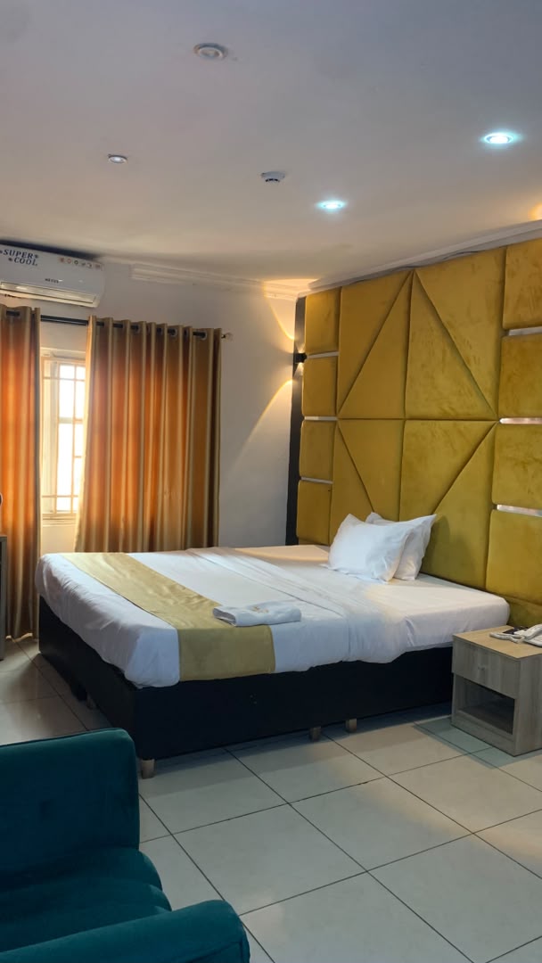 Premium Suite