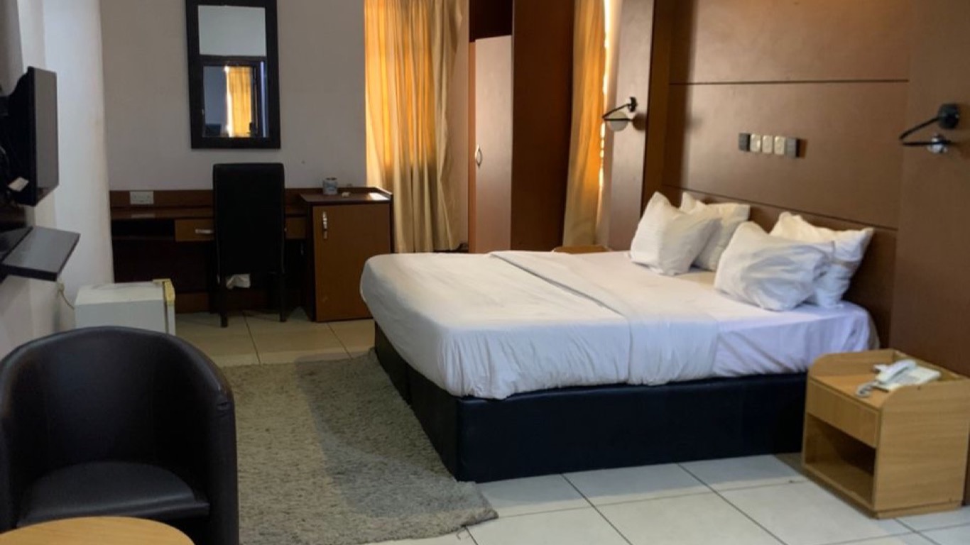 Deluxe Suite